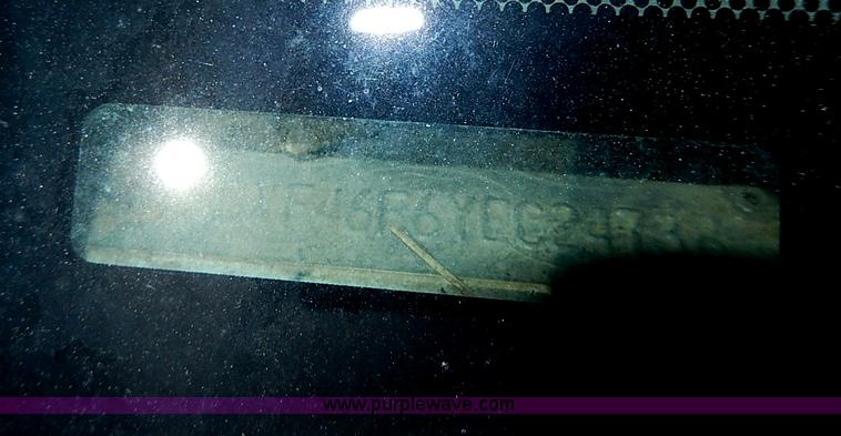 image for item I9292 2000 Ford F450 Super Duty XL flatbed truck