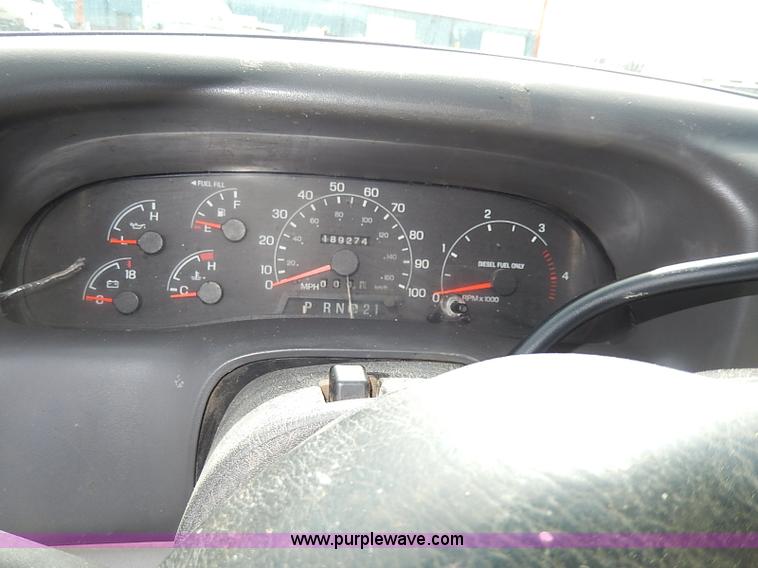 image for item I9293 2000 Ford F450 Super Duty XL flatbed truck