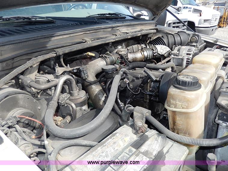 image for item I9293 2000 Ford F450 Super Duty XL flatbed truck