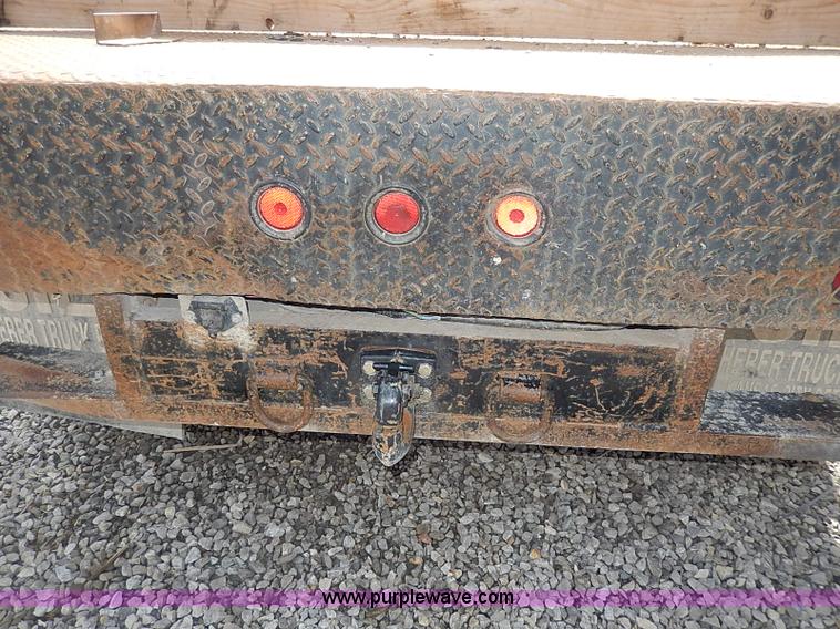 image for item I9293 2000 Ford F450 Super Duty XL flatbed truck