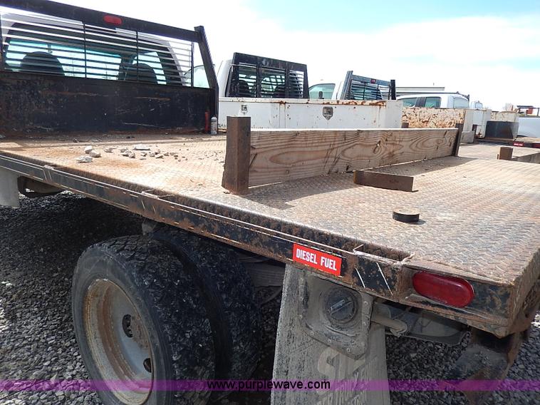 image for item I9293 2000 Ford F450 Super Duty XL flatbed truck
