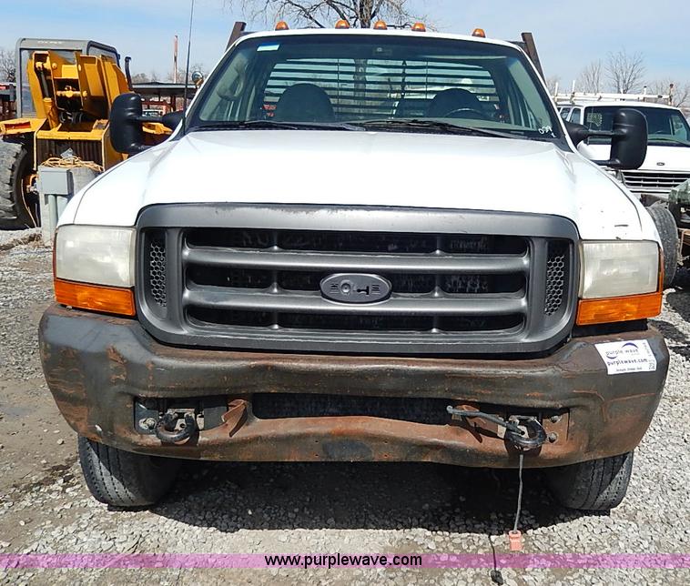 image for item I9294 2000 Ford F450 Super Duty XL flatbed truck