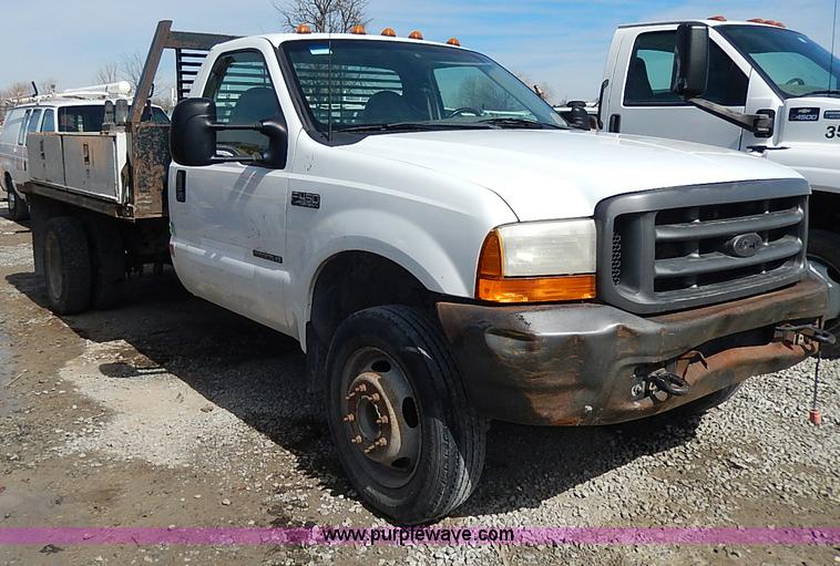 image for item I9294 2000 Ford F450 Super Duty XL flatbed truck