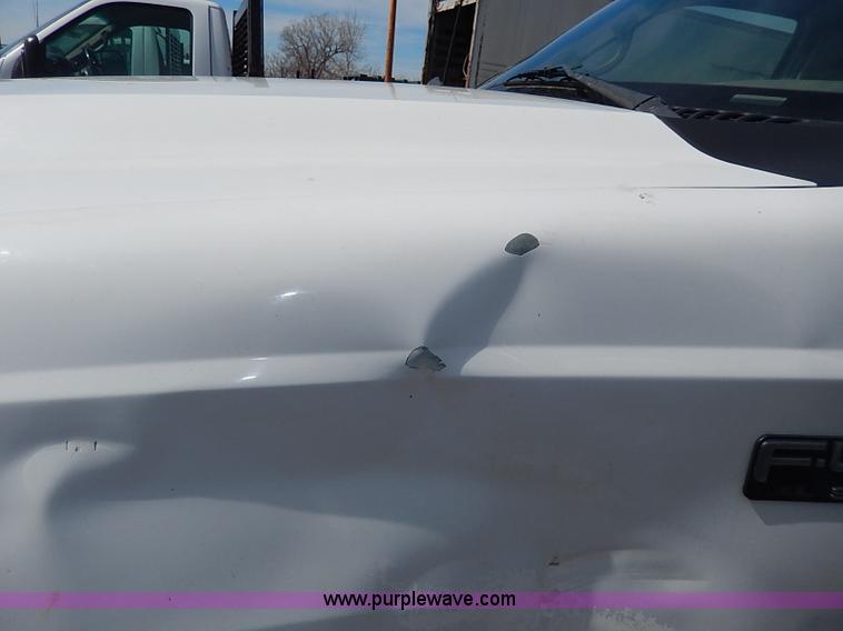 image for item I9294 2000 Ford F450 Super Duty XL flatbed truck