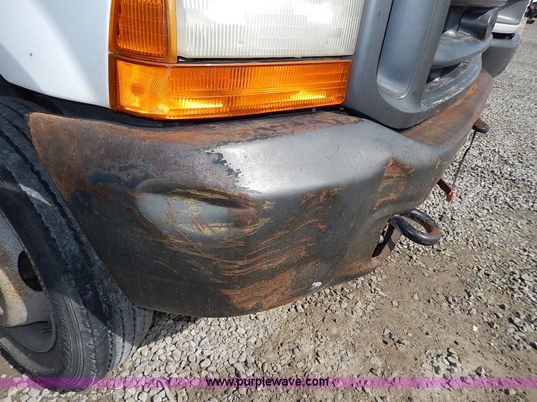 image for item I9294 2000 Ford F450 Super Duty XL flatbed truck