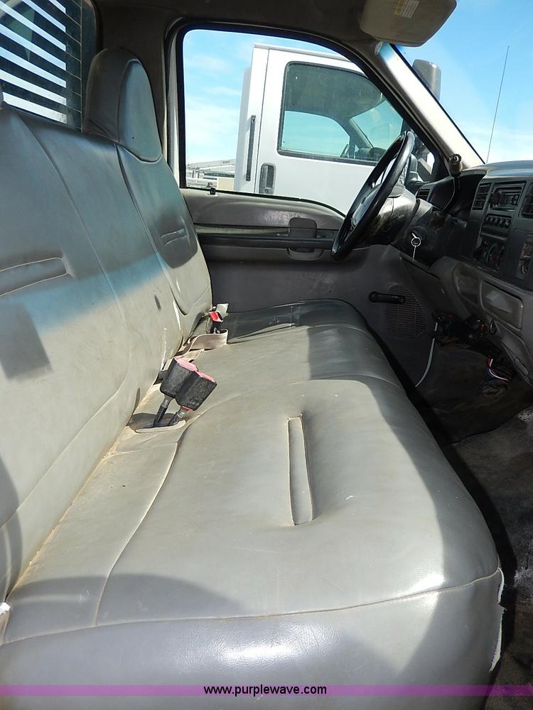 image for item I9294 2000 Ford F450 Super Duty XL flatbed truck