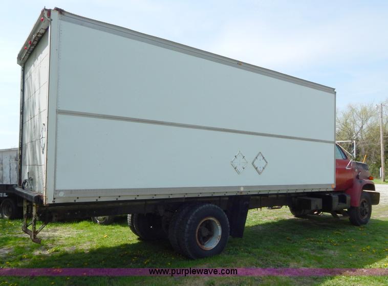 image for item Z9354 1980 GMC TopKick box truck