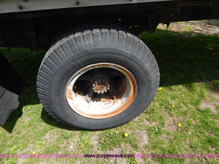 image for item Z9354 1980 GMC TopKick box truck