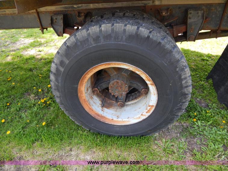 image for item Z9354 1980 GMC TopKick box truck