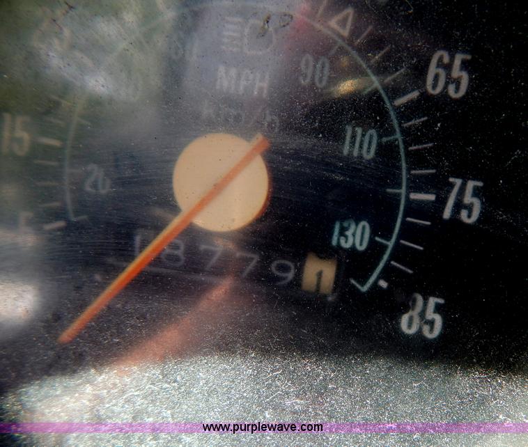 image for item Z9354 1980 GMC TopKick box truck