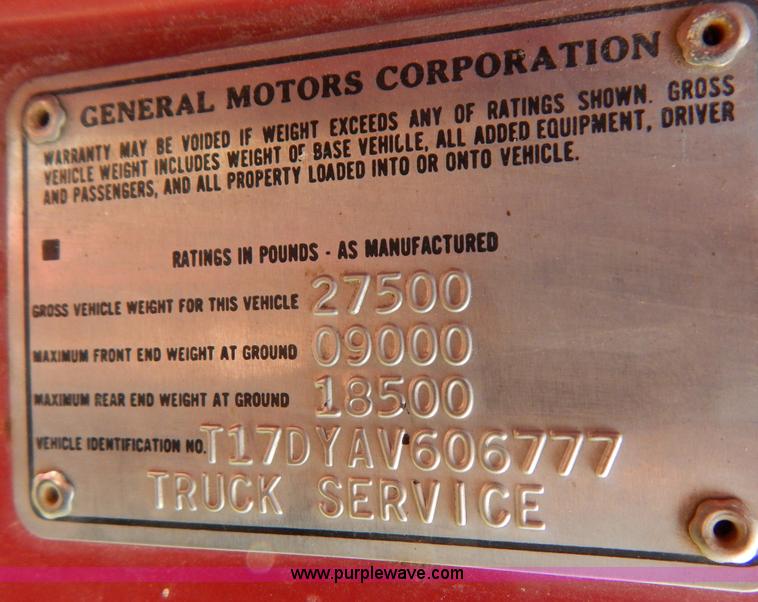 image for item Z9354 1980 GMC TopKick box truck