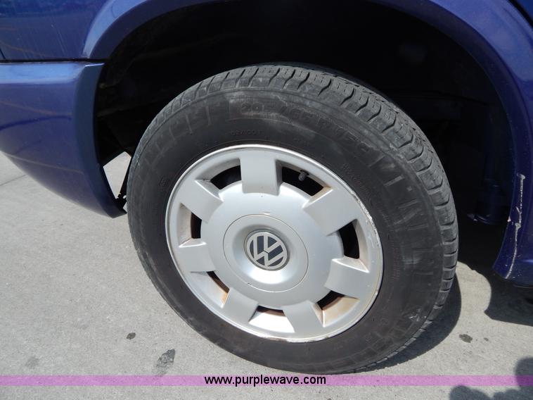 image for item Z9358 1999 Volkswagen VR6 van
