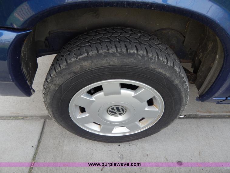 image for item Z9358 1999 Volkswagen VR6 van
