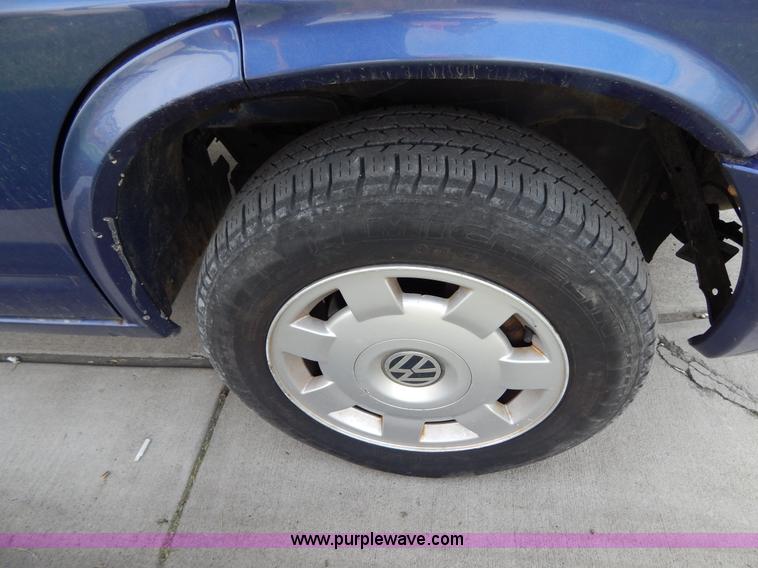 image for item Z9358 1999 Volkswagen VR6 van
