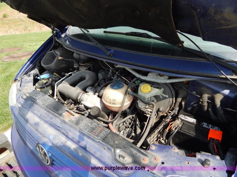 image for item Z9358 1999 Volkswagen VR6 van