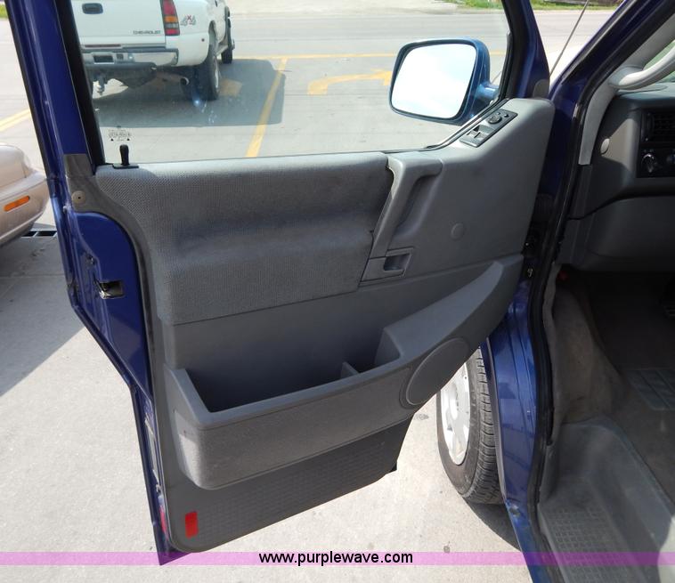 image for item Z9358 1999 Volkswagen VR6 van