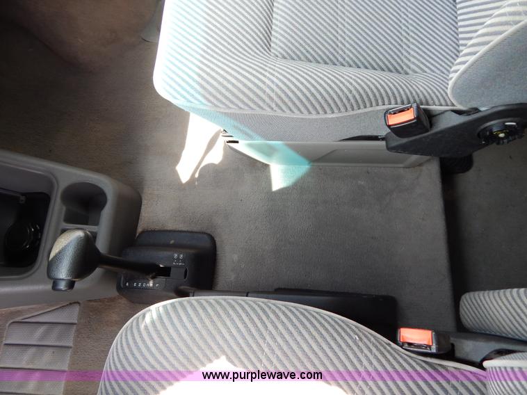 image for item Z9358 1999 Volkswagen VR6 van