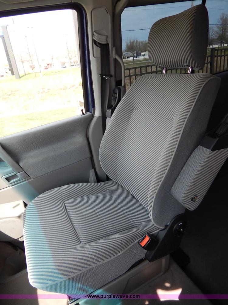 image for item Z9358 1999 Volkswagen VR6 van