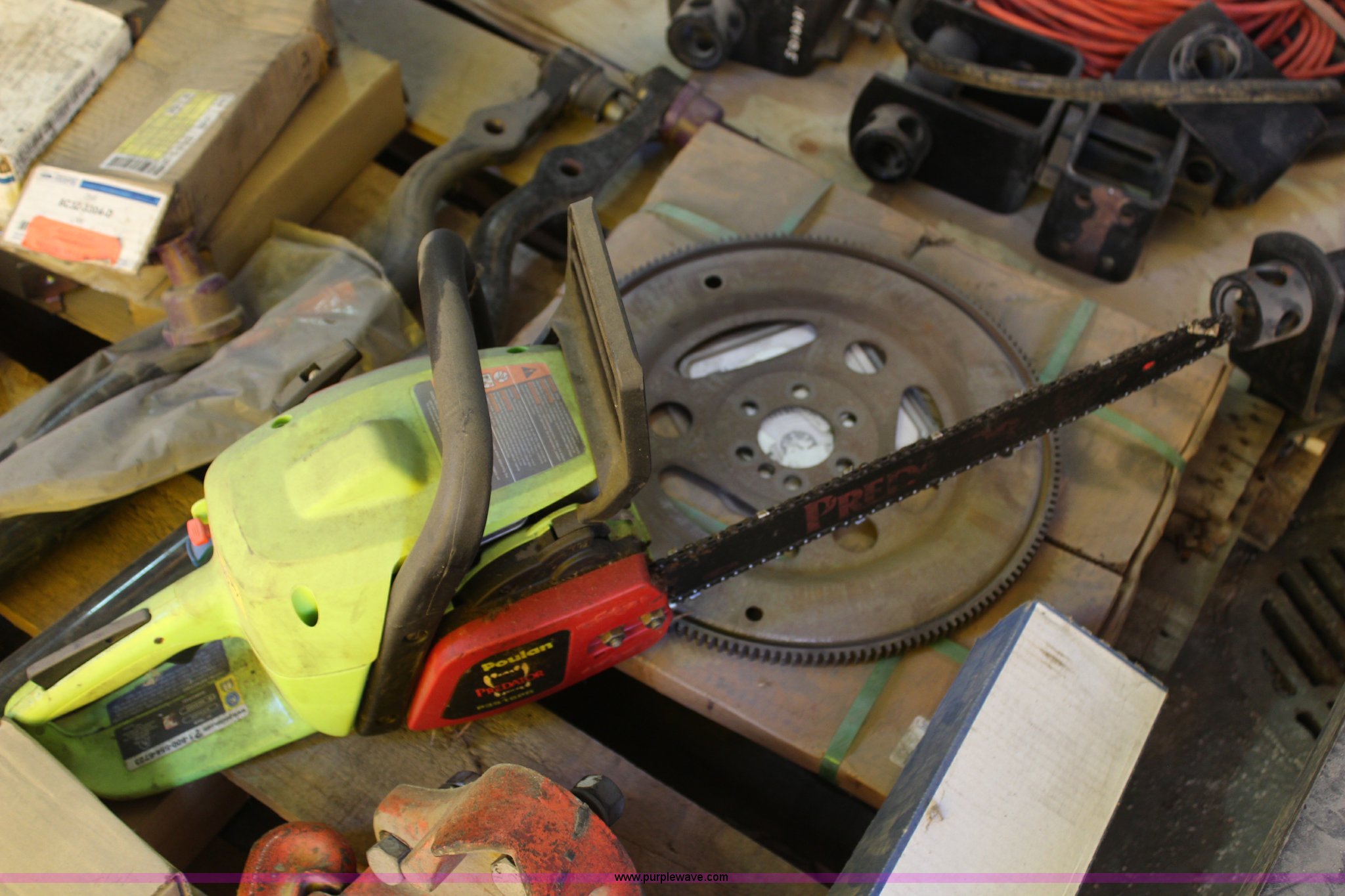 Assorted parts in Topeka, KS Item AM9358 sold Purple Wave