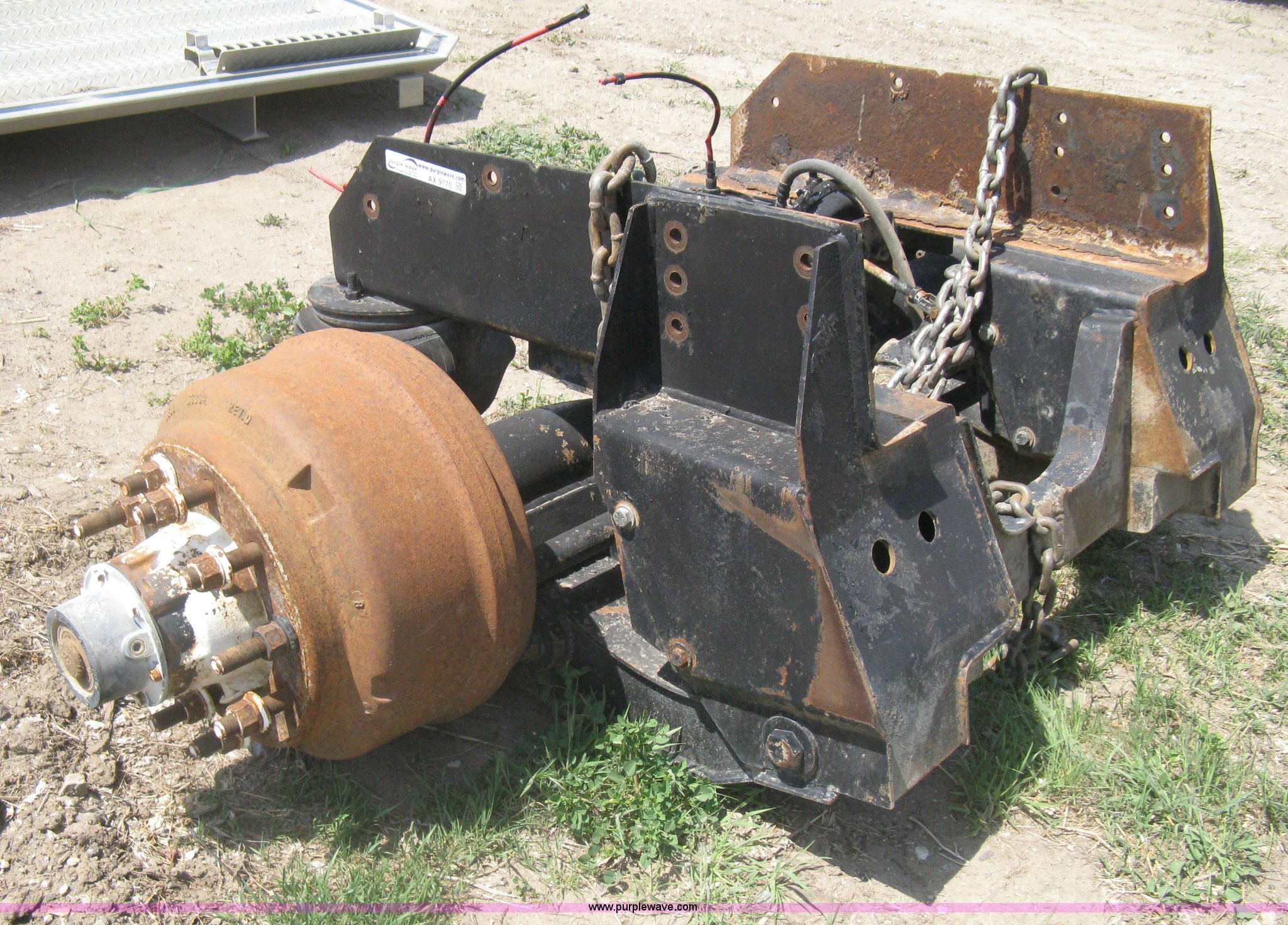 Spicer drop down/pusher axle in Wichita, KS Item AX9770 sold Purple