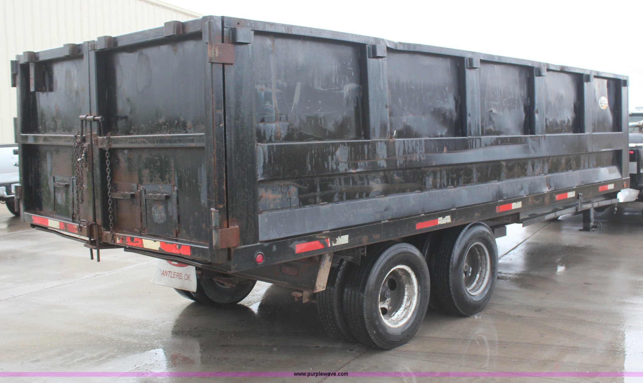 2002 L&L gooseneck dump bed trailer in Topeka, KS Item H6002 sold Purple Wave