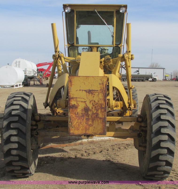 image for item A8660 1979 Caterpillar 12G motor grader