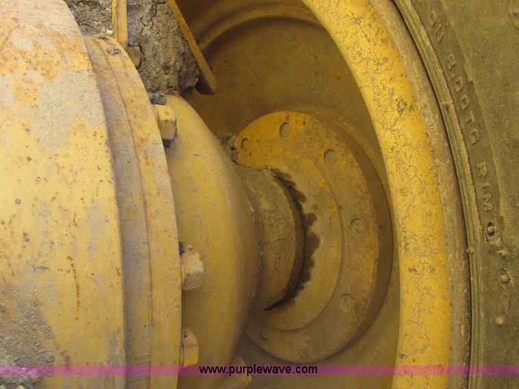 image for item A8660 1979 Caterpillar 12G motor grader