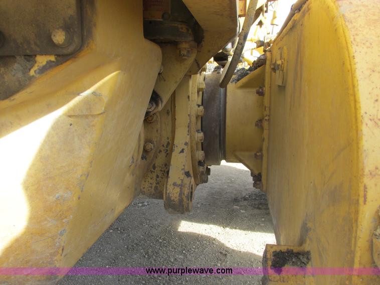 image for item A8660 1979 Caterpillar 12G motor grader