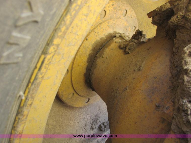 image for item A8660 1979 Caterpillar 12G motor grader