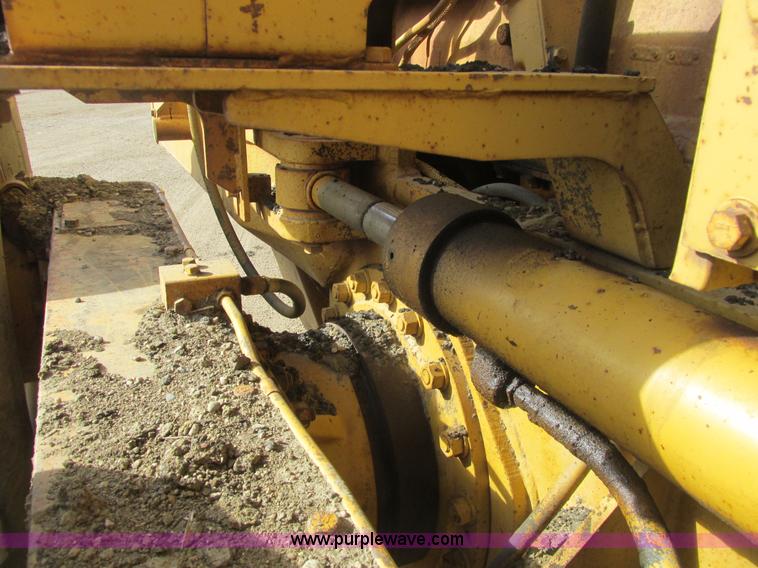image for item A8660 1979 Caterpillar 12G motor grader