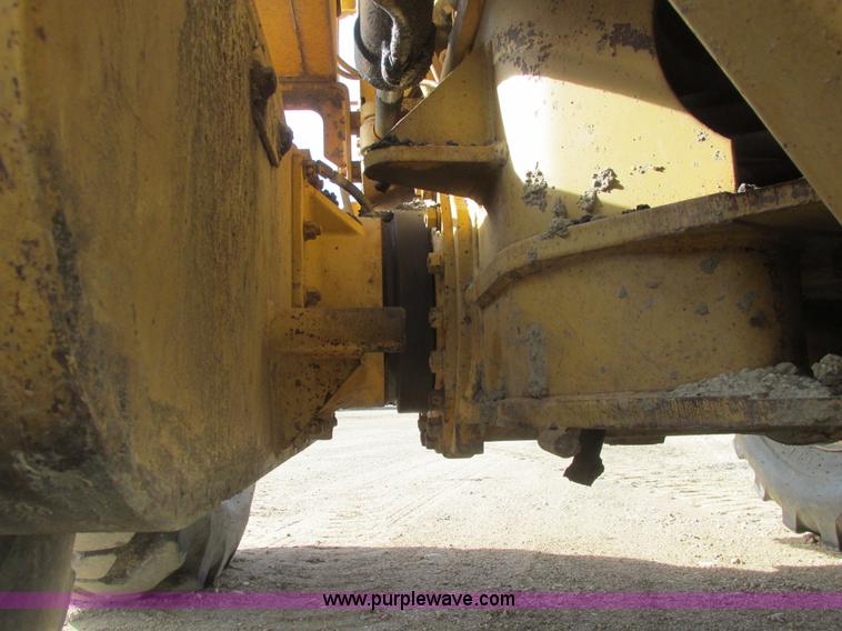 image for item A8660 1979 Caterpillar 12G motor grader