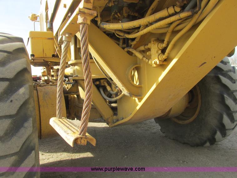 image for item A8660 1979 Caterpillar 12G motor grader