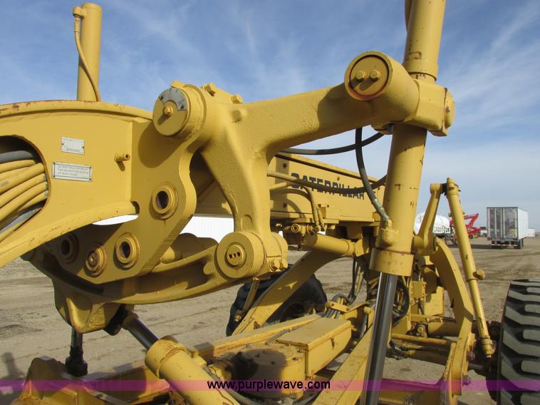 image for item A8660 1979 Caterpillar 12G motor grader