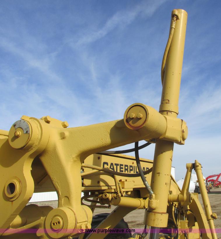 image for item A8660 1979 Caterpillar 12G motor grader