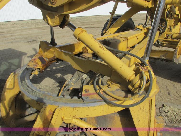 image for item A8660 1979 Caterpillar 12G motor grader