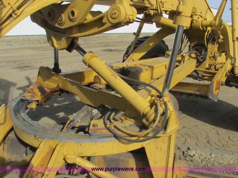 image for item A8660 1979 Caterpillar 12G motor grader