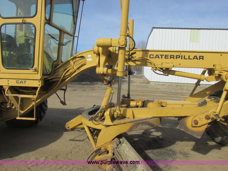 image for item A8660 1979 Caterpillar 12G motor grader