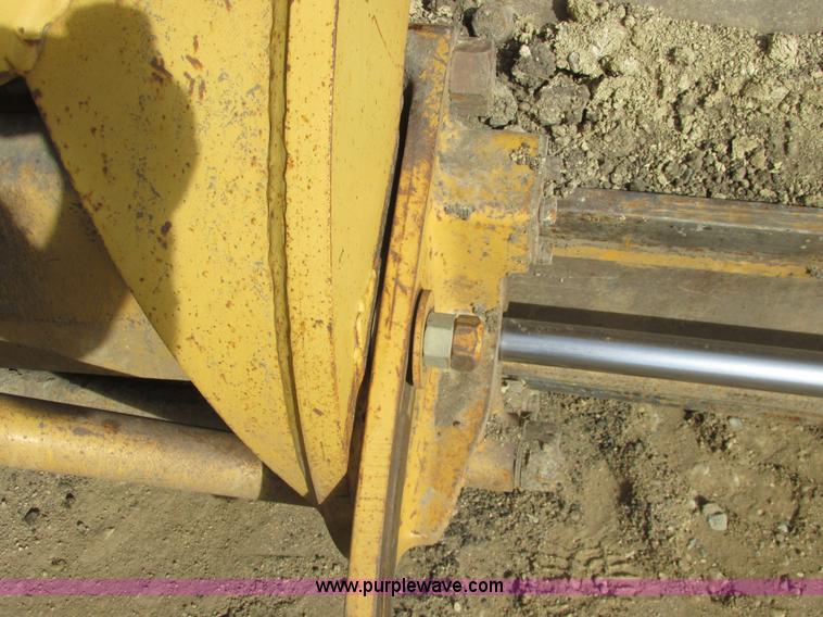 image for item A8660 1979 Caterpillar 12G motor grader