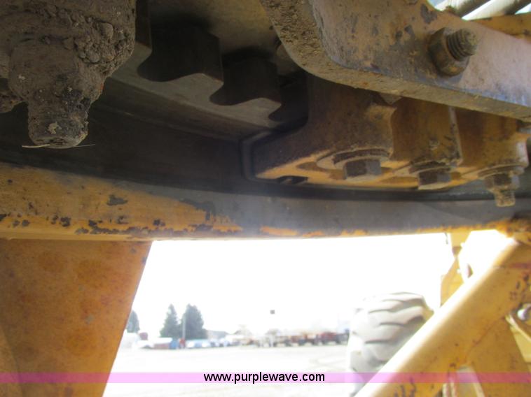 image for item A8660 1979 Caterpillar 12G motor grader