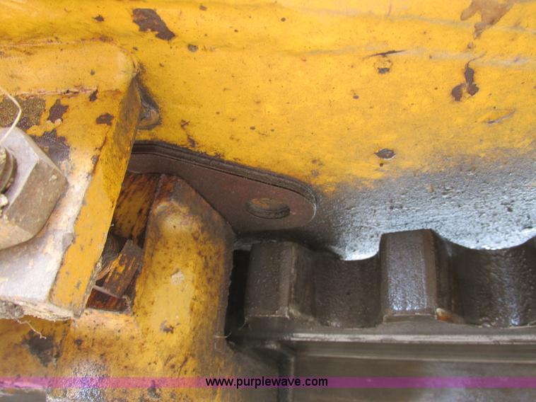 image for item A8660 1979 Caterpillar 12G motor grader