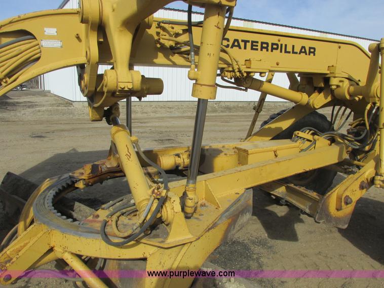 image for item A8660 1979 Caterpillar 12G motor grader