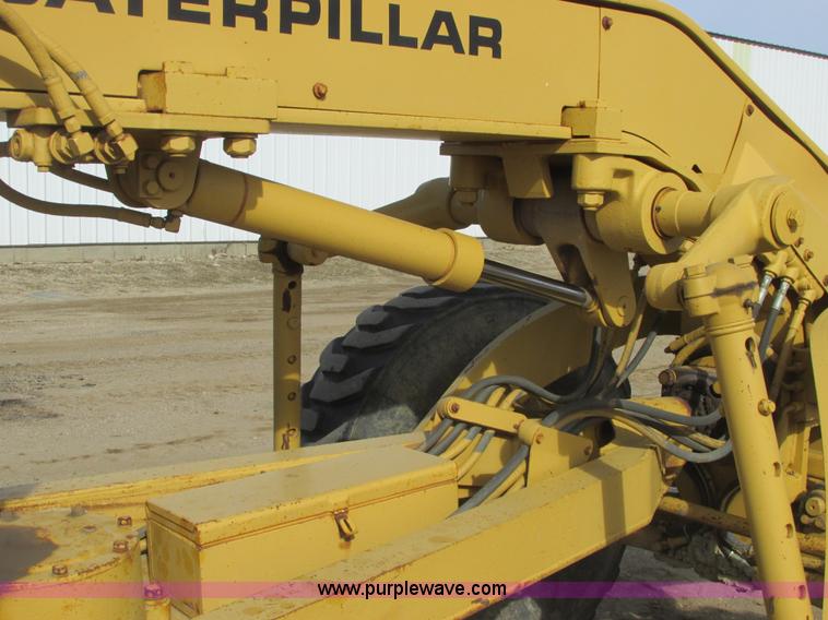 image for item A8660 1979 Caterpillar 12G motor grader