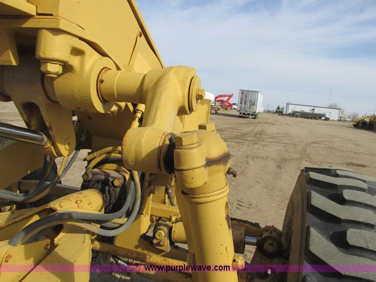 image for item A8660 1979 Caterpillar 12G motor grader