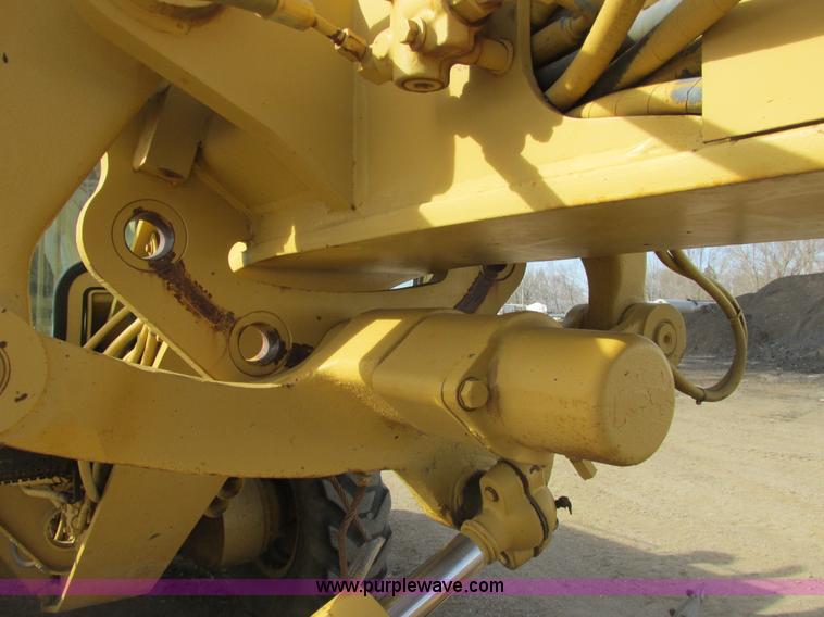 image for item A8660 1979 Caterpillar 12G motor grader
