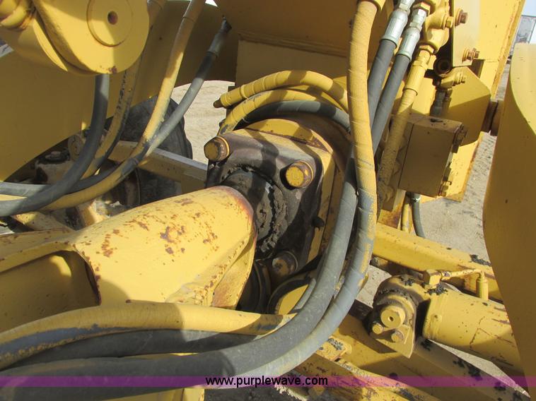 image for item A8660 1979 Caterpillar 12G motor grader