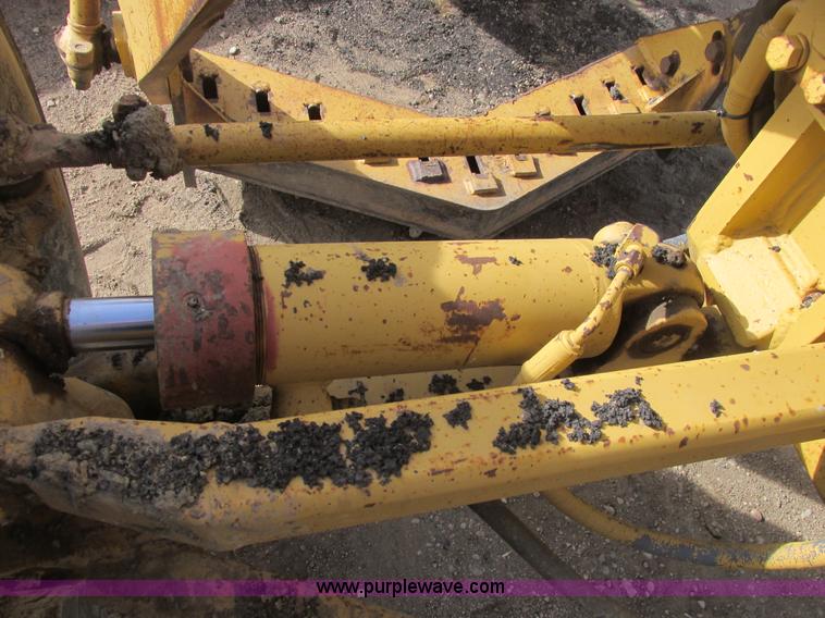 image for item A8660 1979 Caterpillar 12G motor grader