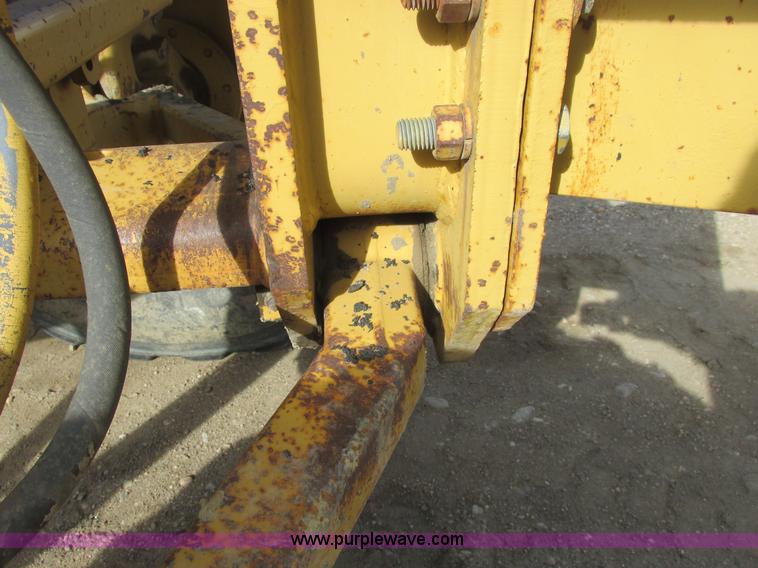 image for item A8660 1979 Caterpillar 12G motor grader