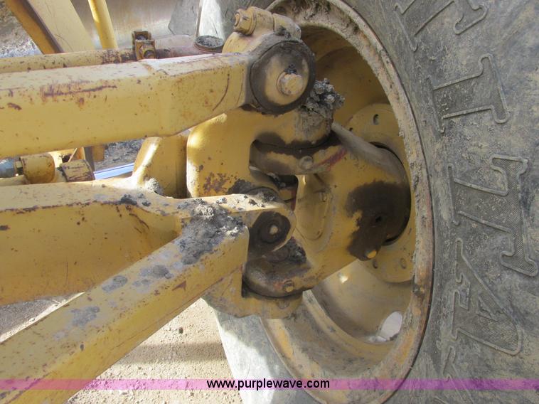 image for item A8660 1979 Caterpillar 12G motor grader