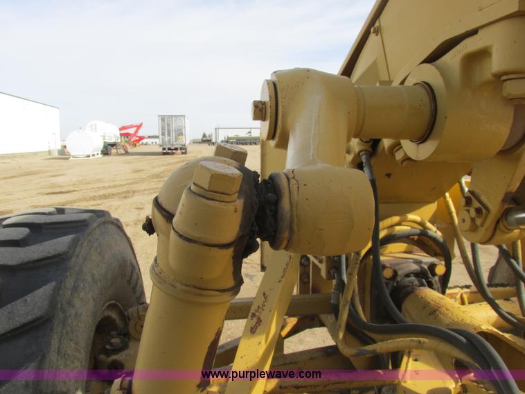 image for item A8660 1979 Caterpillar 12G motor grader
