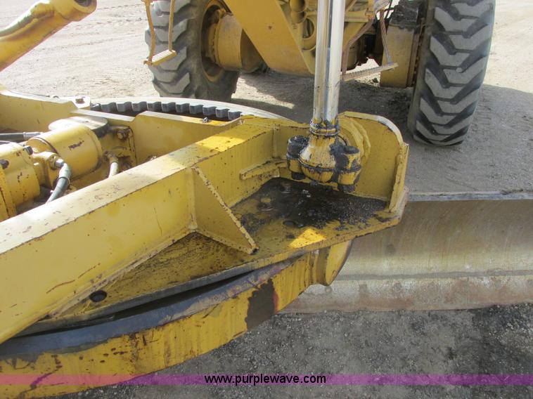 image for item A8660 1979 Caterpillar 12G motor grader